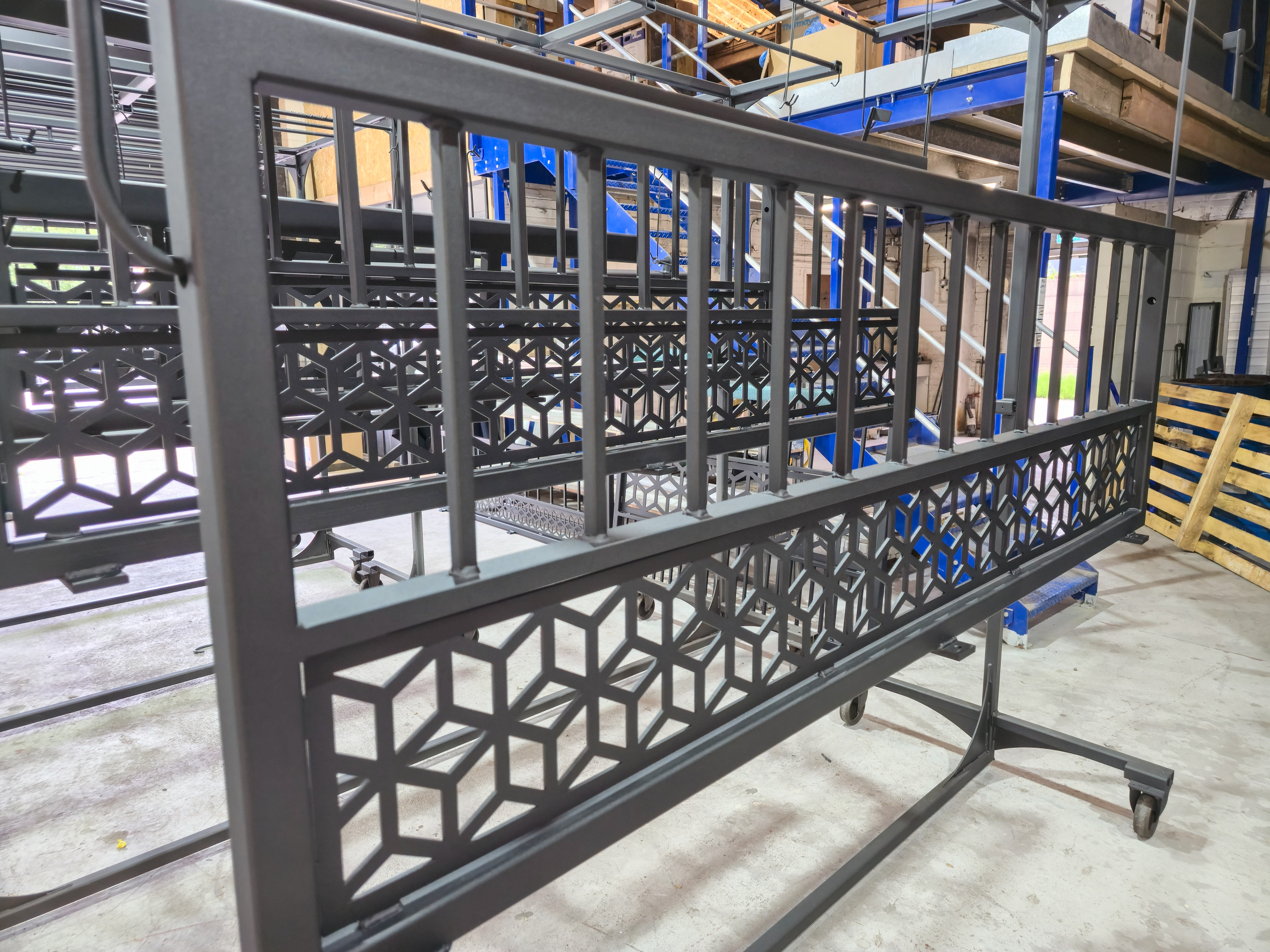 59522be4-716d-47c5-9596-16f0131c798f_1 isteel fabrications, steel fabricator, metal fabricator, metal fencing, steel fabrication, wrought iron gates, metal railings, iron railing, bespoke fences, metal welder, steel gates, steel fabrication