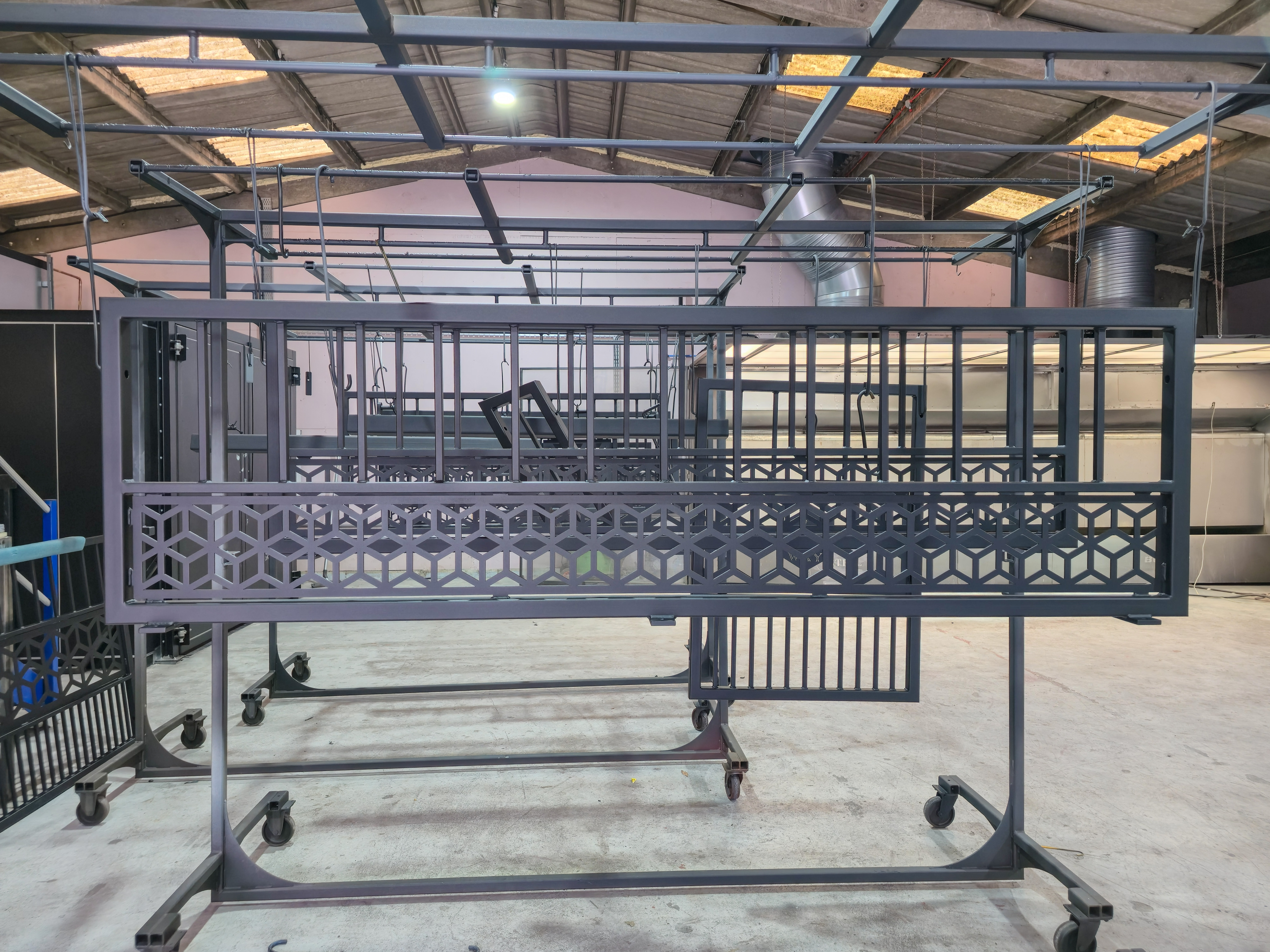 59522be4-716d-47c5-9596-16f0131c798f_1 isteel fabrications, steel fabricator, metal fabricator, metal fencing, steel fabrication, wrought iron gates, metal railings, iron railing, bespoke fences, metal welder, steel gates, steel fabrication