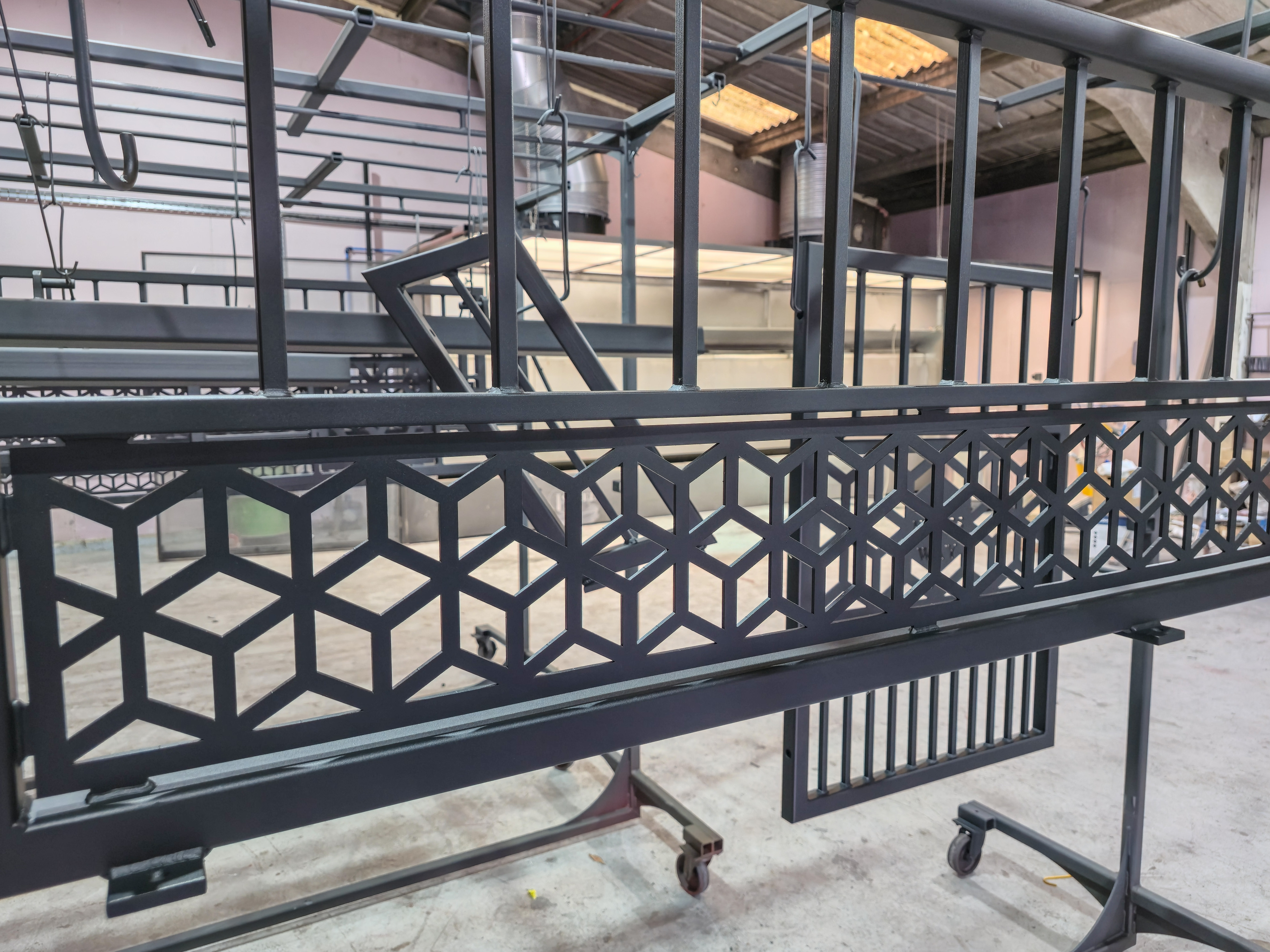 59522be4-716d-47c5-9596-16f0131c798f_1 isteel fabrications, steel fabricator, metal fabricator, metal fencing, steel fabrication, wrought iron gates, metal railings, iron railing, bespoke fences, metal welder, steel gates, steel fabrication
