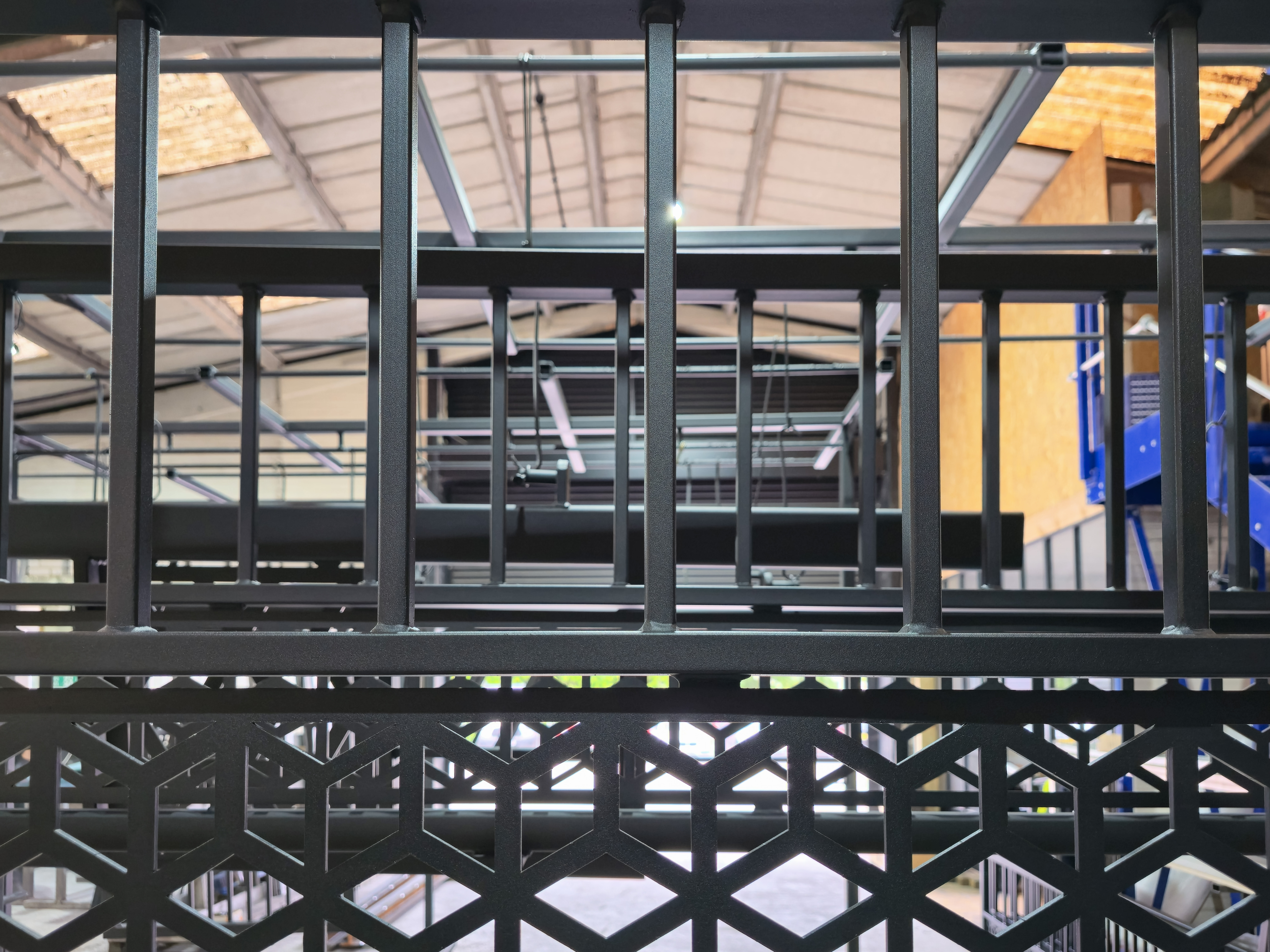 59522be4-716d-47c5-9596-16f0131c798f_1 isteel fabrications, steel fabricator, metal fabricator, metal fencing, steel fabrication, wrought iron gates, metal railings, iron railing, bespoke fences, metal welder, steel gates, steel fabrication