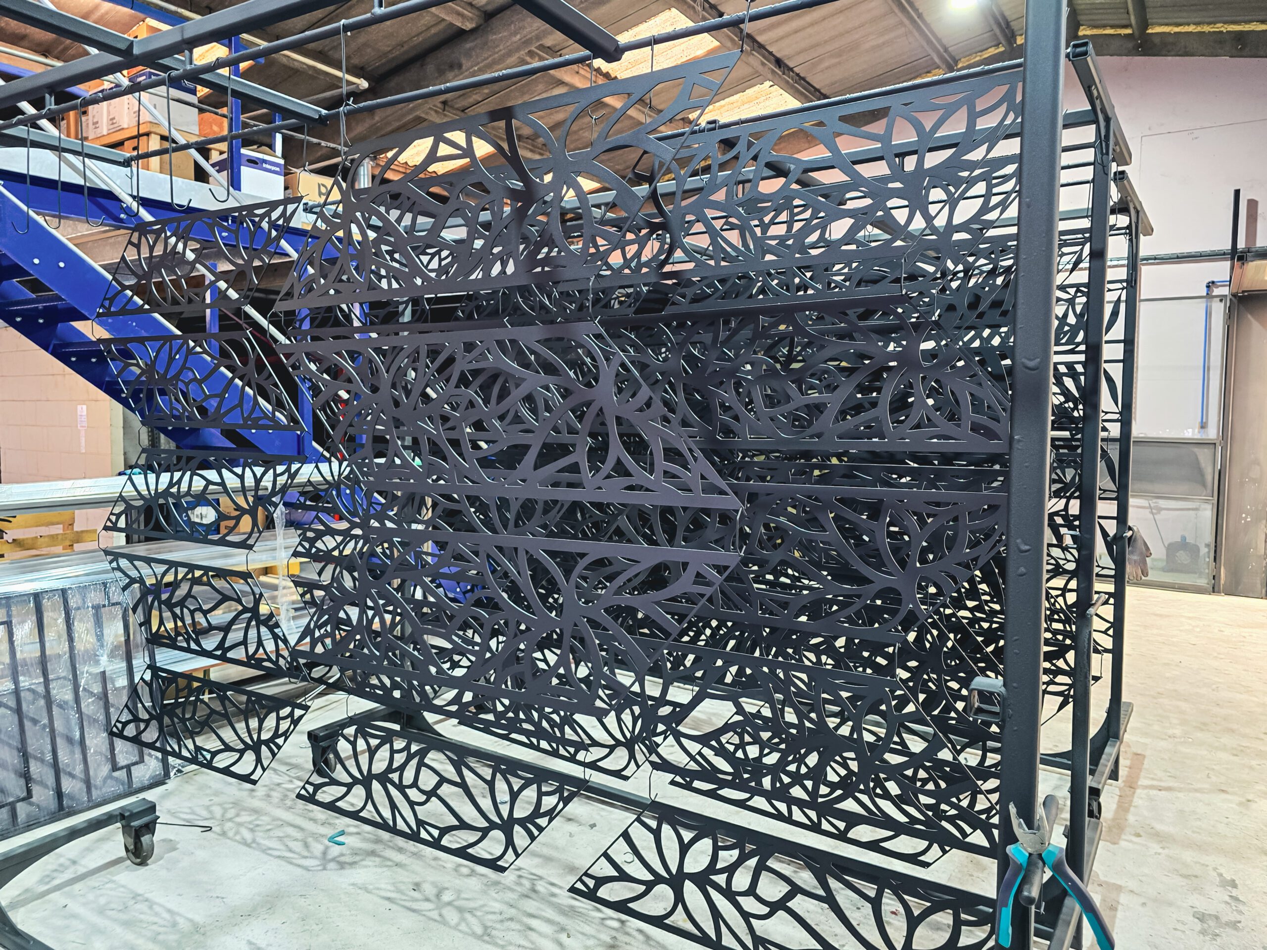 59522be4-716d-47c5-9596-16f0131c798f_1 isteel fabrications, steel fabricator, metal fabricator, metal fencing, steel fabrication, wrought iron gates, metal railings, iron railing, bespoke fences, metal welder, steel gates, steel fabrication