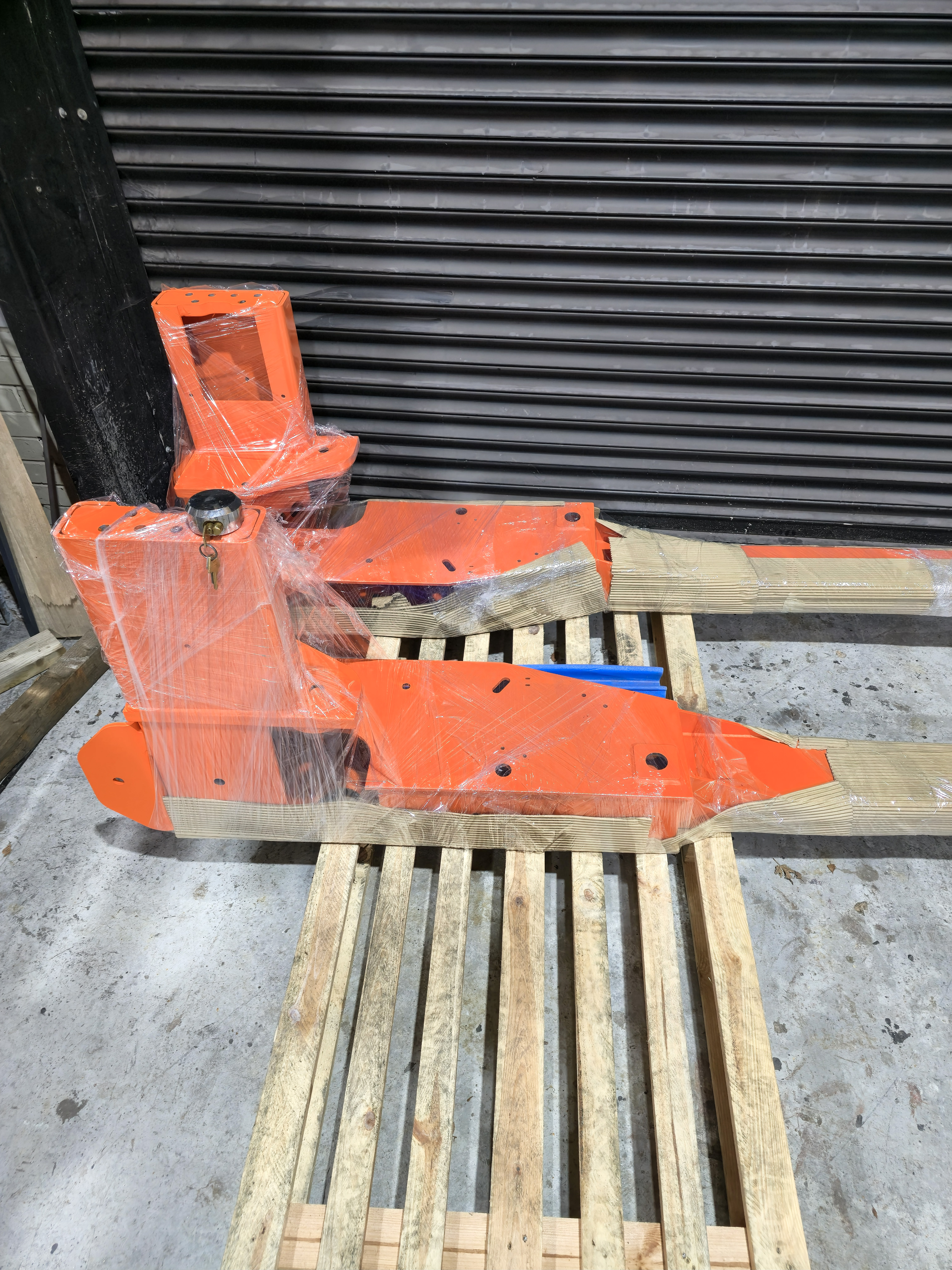 59522be4-716d-47c5-9596-16f0131c798f_1 isteel fabrications, steel fabricator, metal fabricator, metal fencing, steel fabrication, wrought iron gates, metal railings, iron railing, bespoke fences, metal welder, steel gates, steel fabrication